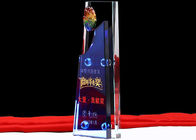 Il vetro blu di affari assegna i trofei delle tazze, trofei di vetro su ordine