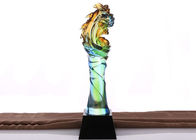 Il premio colorato della glassa foggia a coppa il tipo di base di cristallo nero dei trofei per onore di fiducia