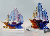 Mestieri della glassa colorati decorazione della scrivania, ornamento della barca a vela di stile cinese