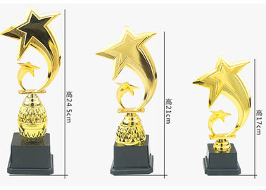 Tazza di plastica del trofeo di logo su ordinazione con le dimensioni di progettazione tre della stella facoltative