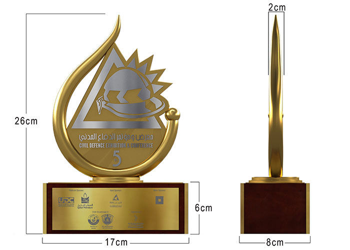 Oro brillante dei trofei su ordinazione del metallo di impresa placcato con il logo impresso