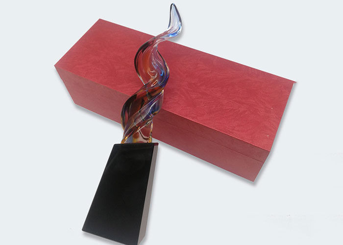Decorazione domestica bassa di cristallo colorata del nero della tazza del trofeo della glassa di progettazione semplice