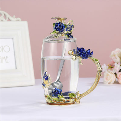 Il vetro smalta le tazze della tazza da caffè 320ml con la farfalla fatta a mano Rosa del cucchiaio